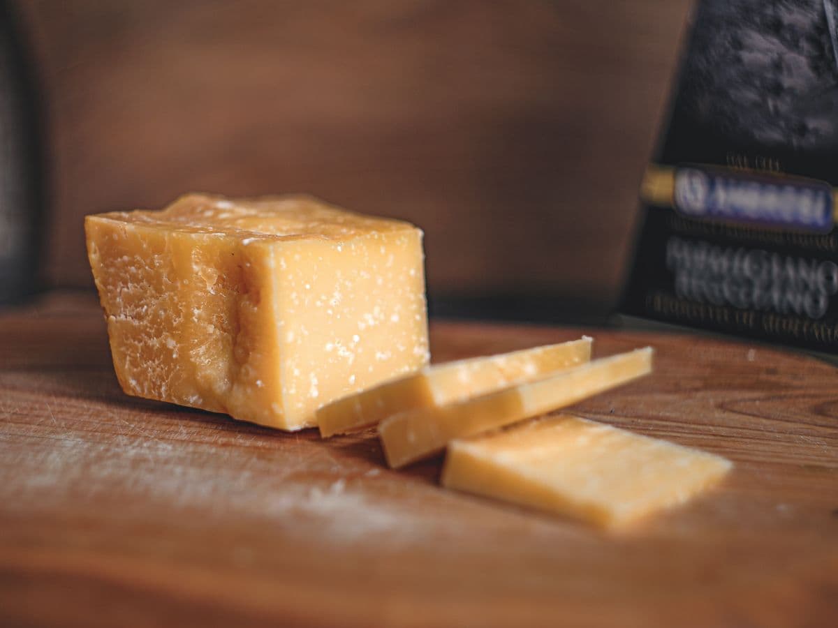 Queijo parmesão maturado